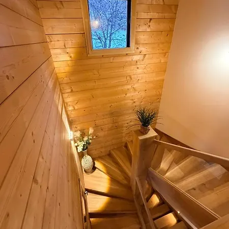 White Ecrin Chalet *