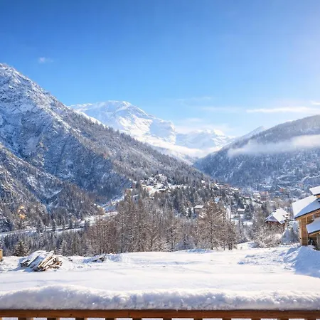 White Ecrin Chalet *