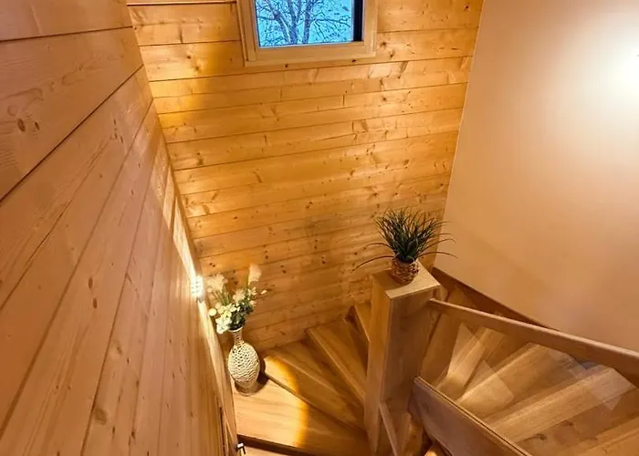 White Ecrin Chalet *