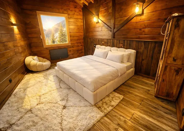 White Ecrin Chalet Allos